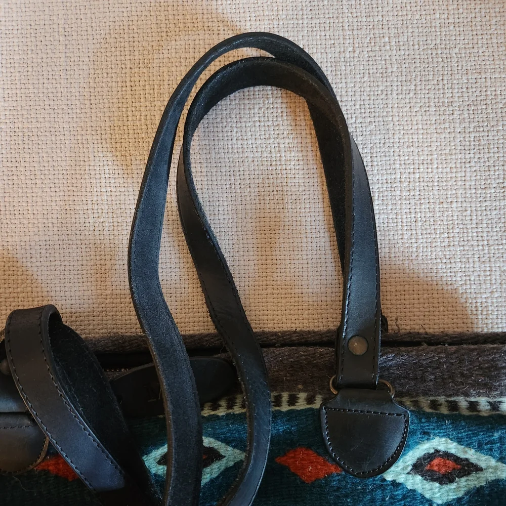 Handmade Oaxacan Patterned Tote Bag with Black Straps - Picture 4 of 8